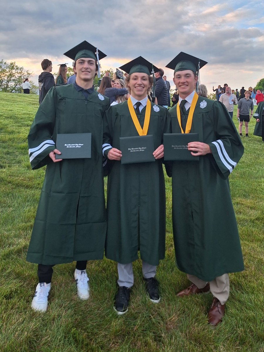 Lakes United Hockey (@wuhockey) on Twitter photo Congratulations to our WB Grads! Thank you for everything you brought to our program. We are so proud of you and can’t wait to see what the future holds for all of you. You all are going to do great things.🎉🎊
<a href="/therealepap/">Eric Pierce</a> <a href="/MichHSHockey/">Mich HS Hockey</a> <a href="/wbloomfieldschl/">wbloomfieldschl⚓️</a> Congratulations to our WB Grads! Thank you for everything you brought to our program. We are so proud of you and can’t wait to see what the future holds for all of you. You all are going to do great things.🎉🎊
<a href="/therealepap/">Eric Pierce</a> <a href="/MichHSHockey/">Mich HS Hockey</a> <a href="/wbloomfieldschl/">wbloomfieldschl⚓️</a>