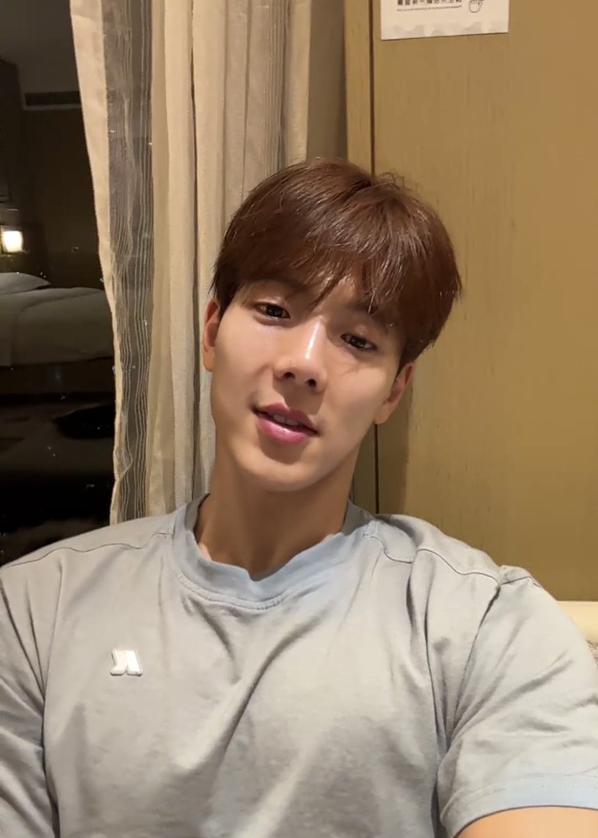 250531 몬스타엑스 bubble LIVE capture
#몬스타엑스 #셔누 
nuone.tistory.com/2334