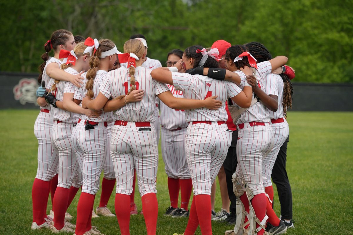 This team fought through adversity, came together as a family, and never stopped working. So proud of the heart and hustle we saw every day from these kids! #oooputitdown

 "Don't cry because it's over, smile because it happened.” ❤️🤍