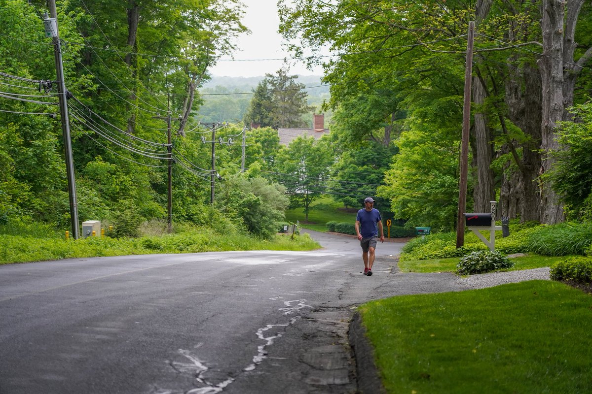 ChrisMurphyCT's tweet photo. Started my last day of the walk across Connecticut in Wilton. Rainy day so roads were a little lonely to start. Heading to Norwalk for a finish on the green. https://t.co/qZGbBn72mU