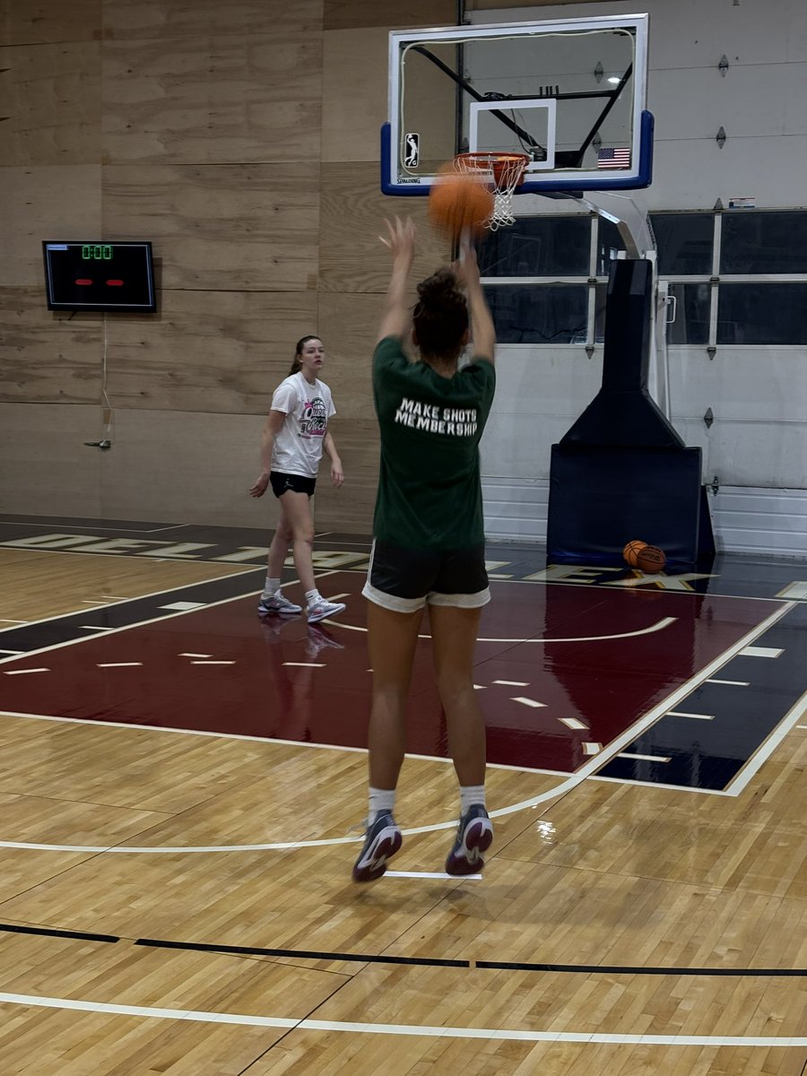 Andrew Secor (@secorsig) on Twitter photo β20-Minute 3βsβ this morning. Where one drill is the entire workout.
<a href="/LizzieWolthuis/">lizzie wolthuis</a>
<a href="/LucyYoung_2028/">Lucy Young</a>
<a href="/BruwerEmma/">Emma Bruwer</a>
<a href="/kellen_paul_/">Kellen Paul</a>
#MakeShots β20-Minute 3βsβ this morning. Where one drill is the entire workout.
<a href="/LizzieWolthuis/">lizzie wolthuis</a>
<a href="/LucyYoung_2028/">Lucy Young</a>
<a href="/BruwerEmma/">Emma Bruwer</a>
<a href="/kellen_paul_/">Kellen Paul</a>
#MakeShots