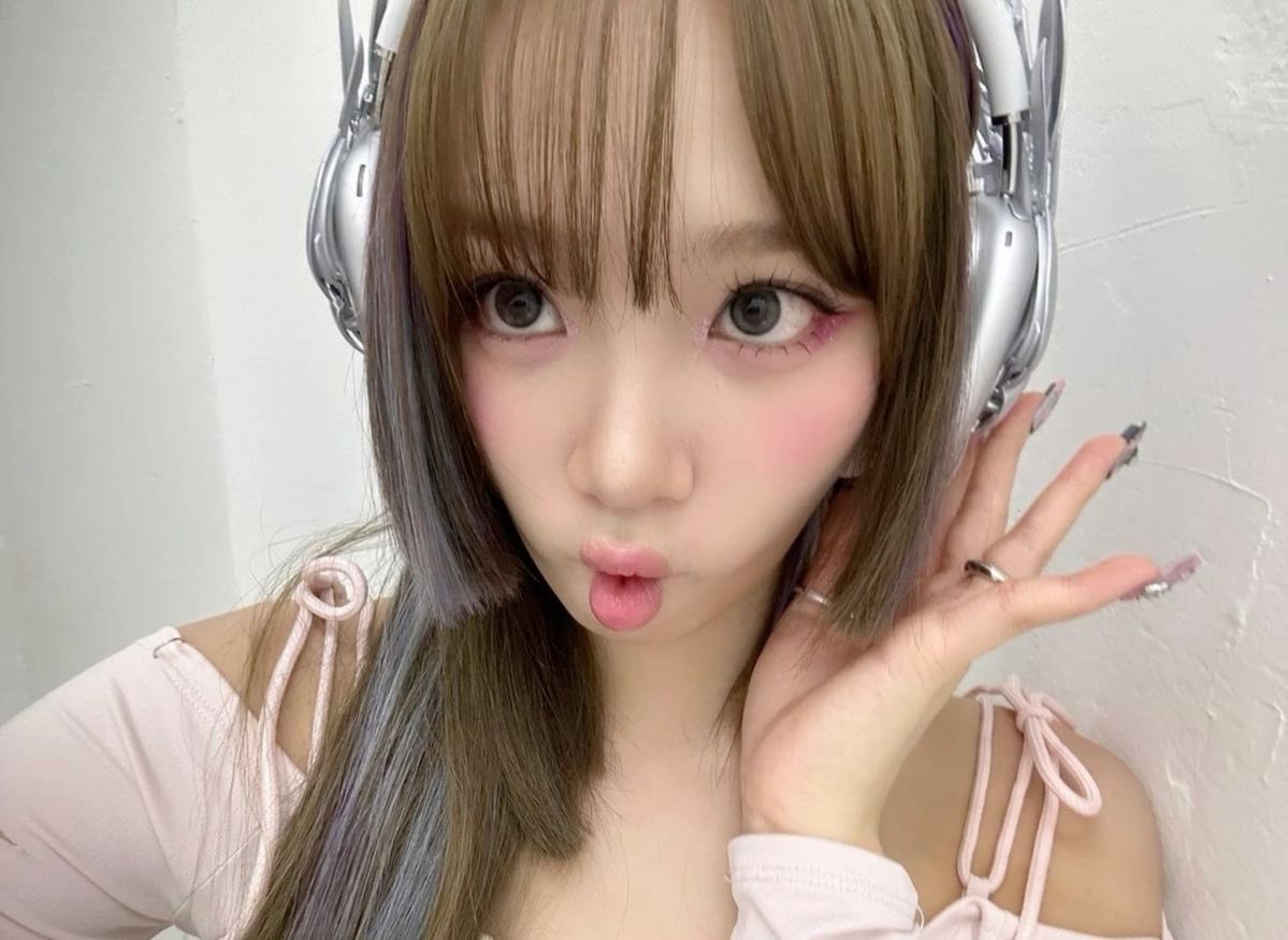 chaewon (@chaewoniqs) on Twitter photo 