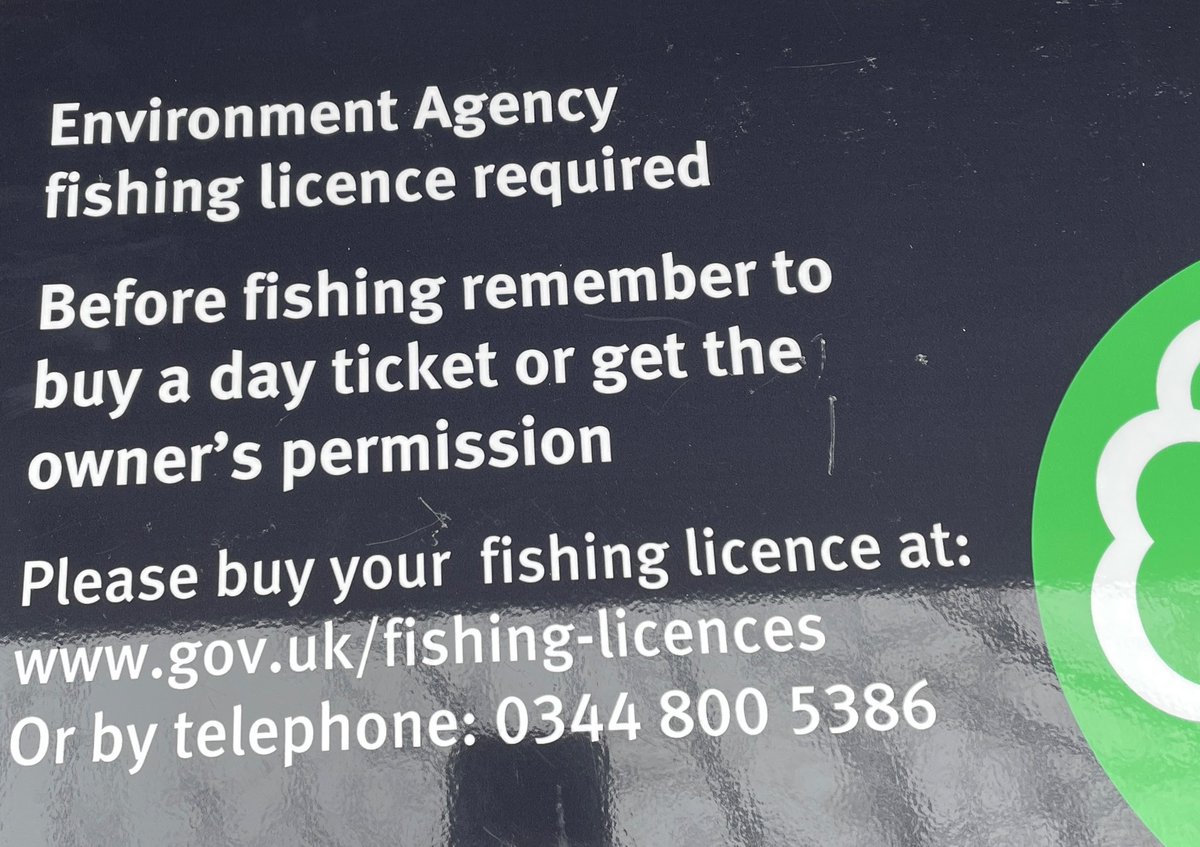 DCFishEA's tweet image. Closed season 🚫 patrol along the river Exe. The rivers open again for coarse fishing after the 15 June.
If you are fishing 🎣 please make sure you have a valid rod licence to avoid prosecution.