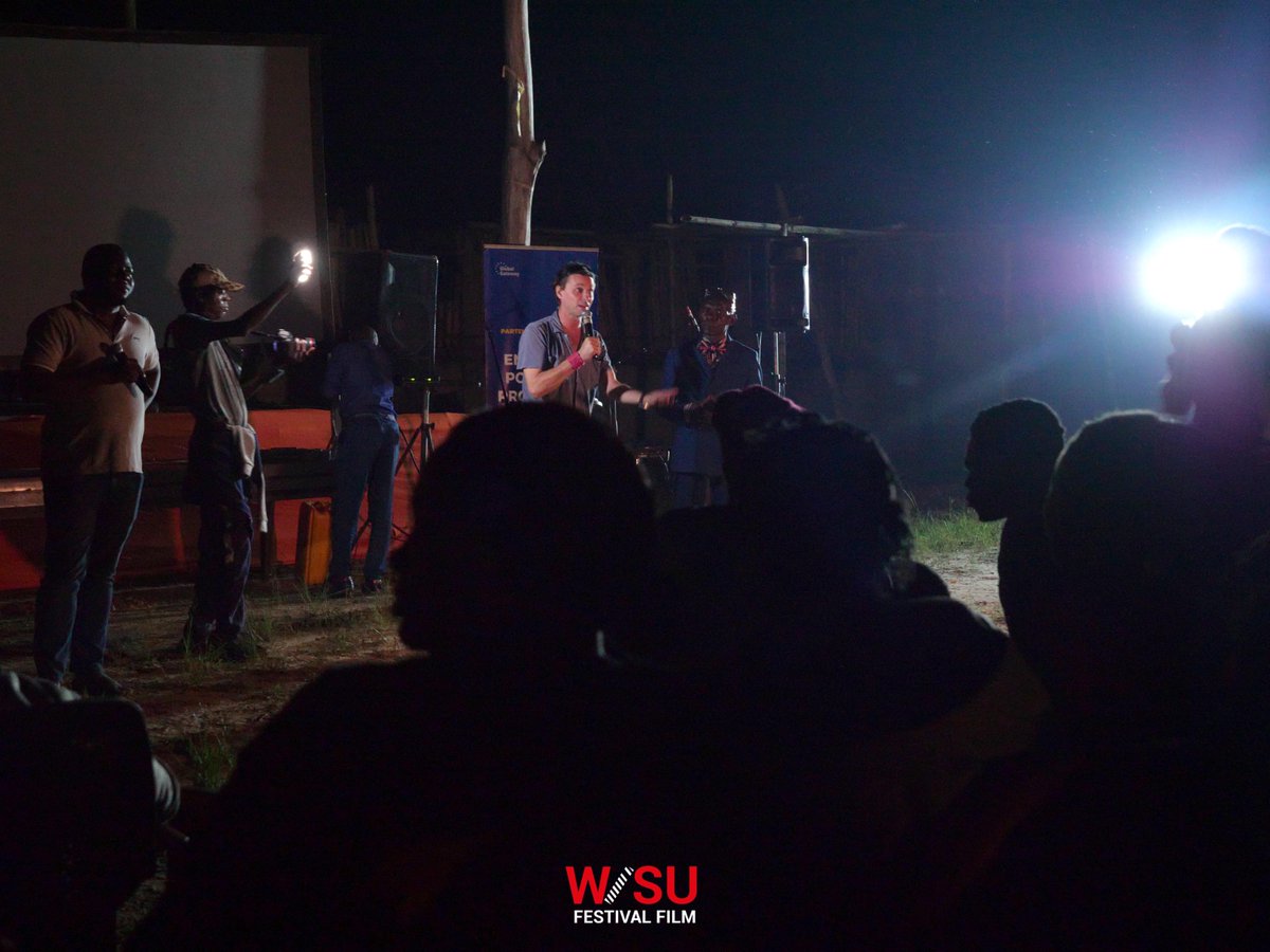DarnielysM's tweet photo. 🎥 Soirée cinéma du 30 mai à Kinkala – Sold Out ! 😍👏🏾
Le docu ODALIE d’Hadrien La Vapeur &amp; Corto Vaclav a captivé le public.
Dans le cadre du #MoisDeLEurope 🇪🇺 &amp; du #WisuFilmFestival 🎞️
Merci à tous nos partenaires 🙏🏾🎬🇨🇬
#CinémaPourTous https://t.co/E2bd8xGSXv