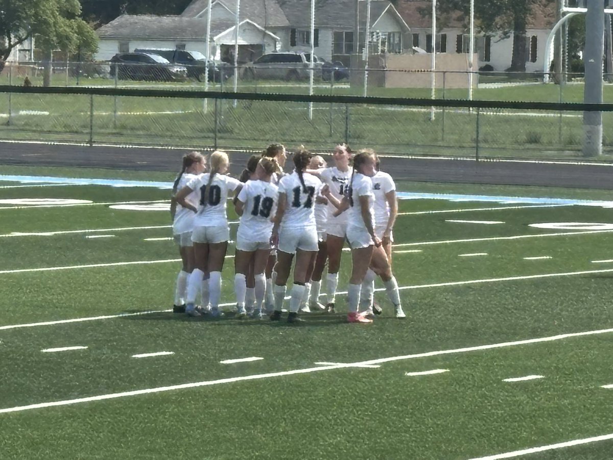 Game is getting ready to start! 💙💛