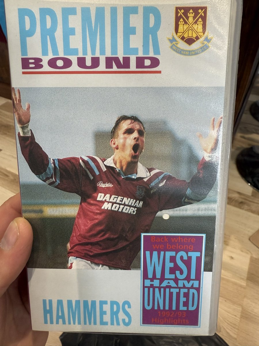 TheAOF_Podcast's tweet image. Donโt say anything, just RT if you used to watch this VHS over & over again! Interested to know what the younger followers think about this โ๏ธ