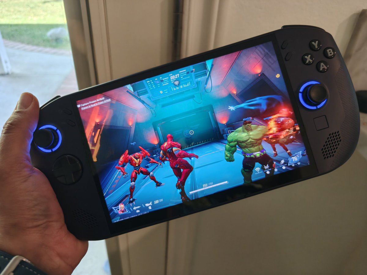 tkdsl8655's tweet image. The Legion Go S 8 is in, with #steamos and a beautiful large 8-in display and powered by the @AMDRyzen Ryzen Z1 Extreme, 32GB of ram,And a massive 1TB of storage
 @Lenovo #legiongos8
