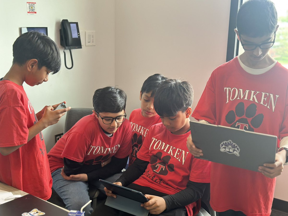 Amanda Rose tweet media