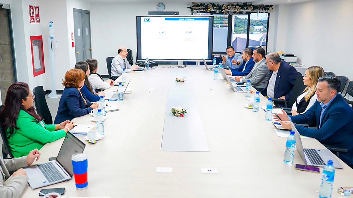 #LoMásLeído || <a href="/TSEElSalvador/">Tribunal Supremo Electoral 🇸🇻</a> inicia presentación y análisis del Plan General de Elecciones 2027 guana.link/8ST3