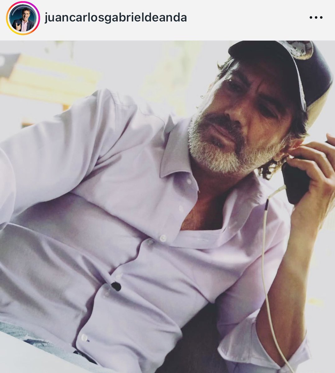 sevillacritico's tweet photo. ¡AVIADOR!

¡No va a trabajar!

¡Tiene estudios truncos!

¡Y un historial de despidos por problemas de alcoholismo!

¡Y recibe 40,800 mensuales!

Y al titular de la @AlcaldiaAO se le fue el internet. 

@LopezCasarinJ no responde por la contratación de @jcgabrieldeanda 👇 https://t.co/i2VpL9ISMK