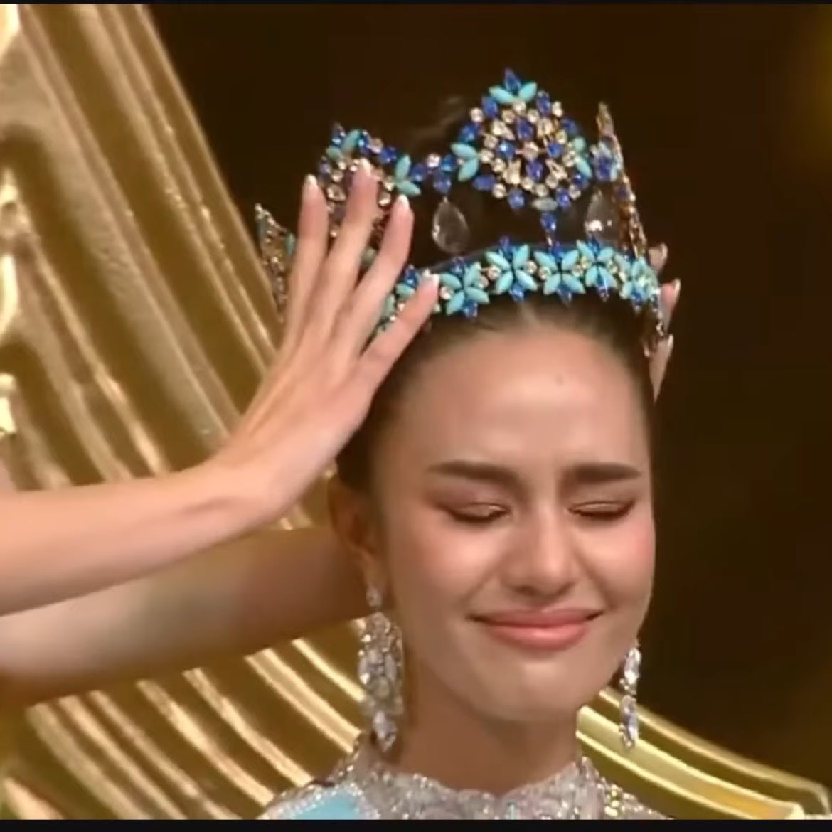 fluffyboobi's tweet photo. โอปอลเก่งมากกก มงฟ้ามงแรกจับใจจูจริงง😭😭

 #MissWorldThailand2025 https://t.co/RNVgt84W9D