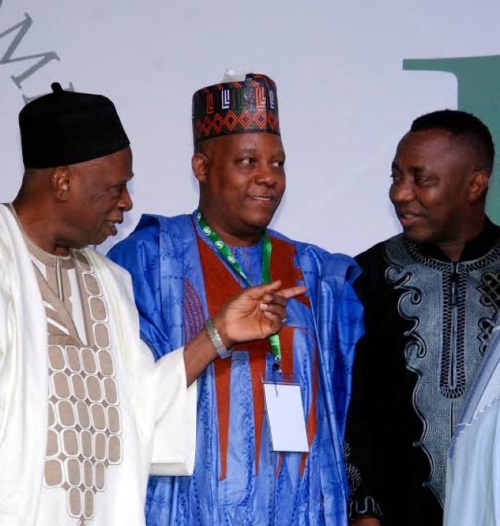 Are you the Sowore? You look fit for the blackmailing job