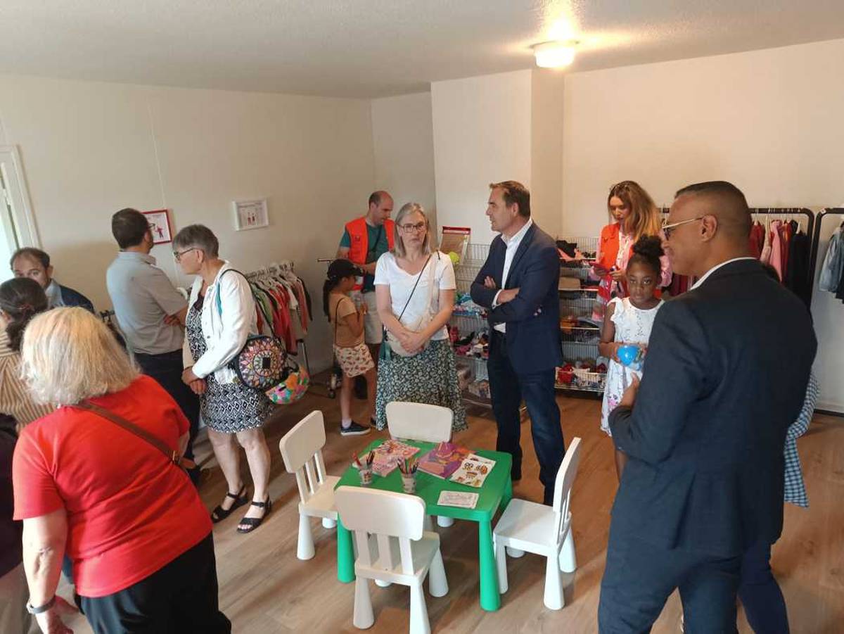 "La seconde main n’est pas un choix par défaut, mais solidaire" : la Croix-Rouge inaugure sa nouvelle boutique à Saint-Jean-de-la-Ruelle larep.fr/saint-jean-de-…