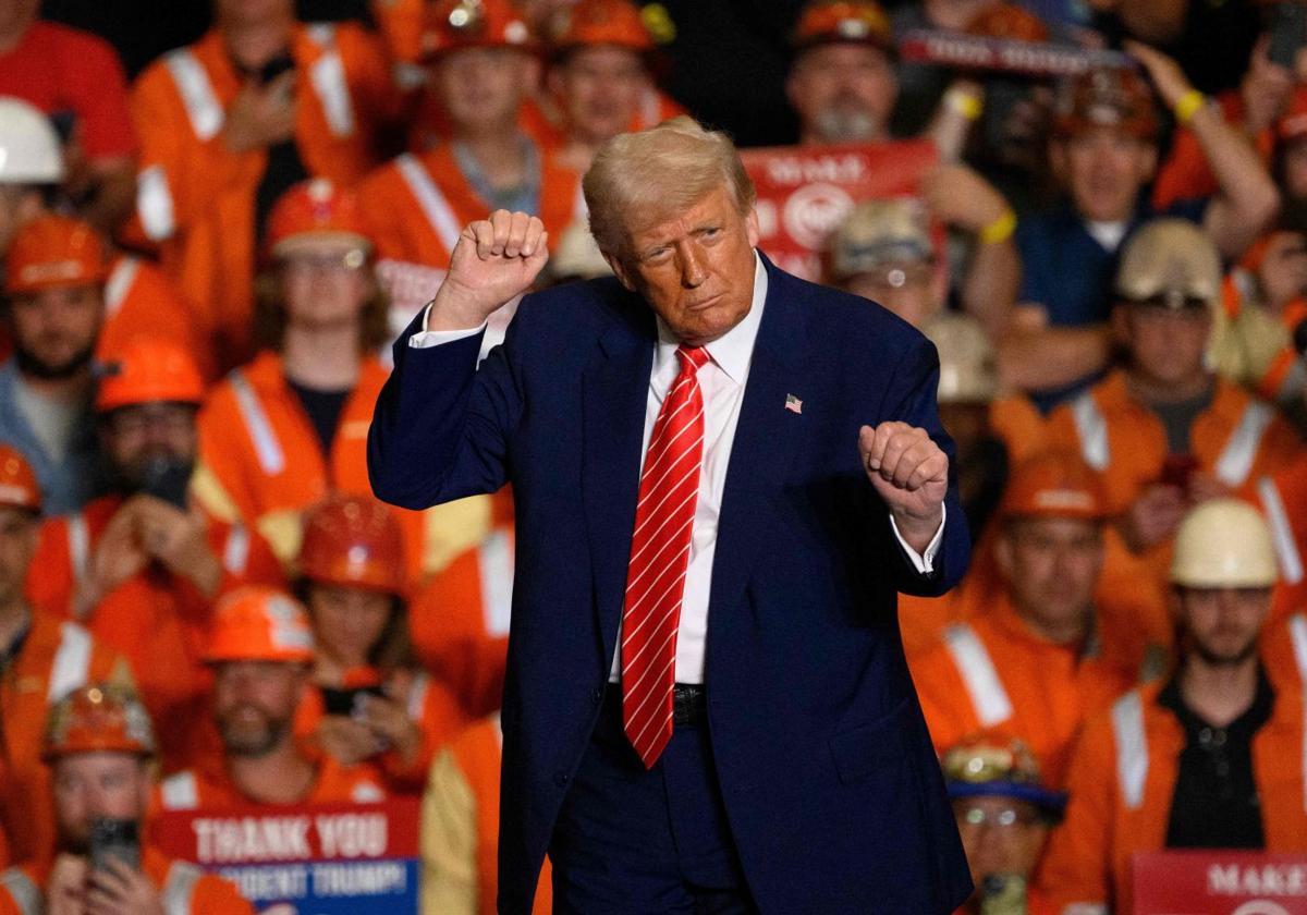 🔶 SUR+ 🇺🇸 Trump anuncia que duplicará los aranceles al acero y al aluminio hasta el 50%. ✍ T. Nieva ➡️ diariosur.es/internacional/…