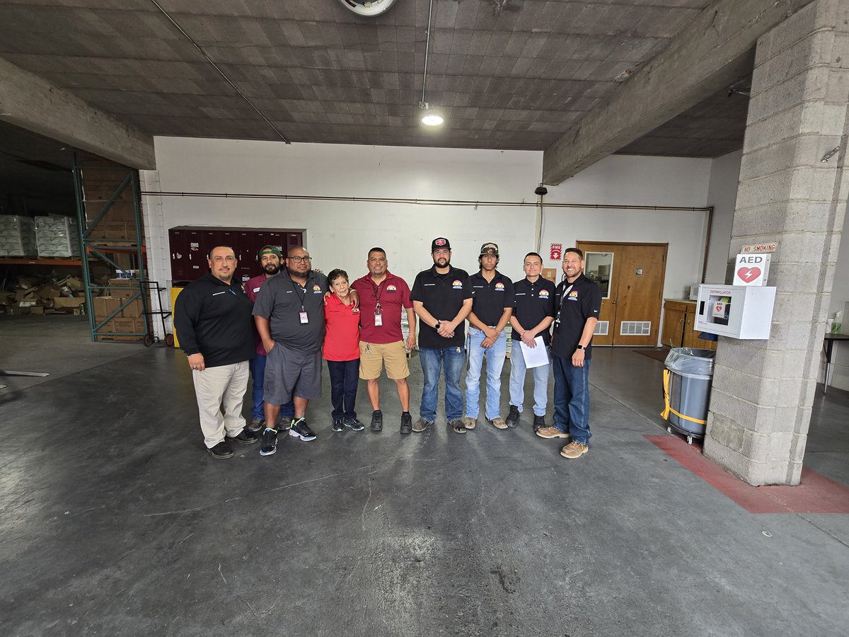 ignacior38's tweet image. Yesterday was the last day for LCPS students! Grateful to visit our Physical Plant, Materials Management & Print Shop teams—your behind-the-scenes work is vital. Also stopped by Conlee Elem to thank staff for a great year. Wishing everyone a safe, restful summer! @LCPSnet