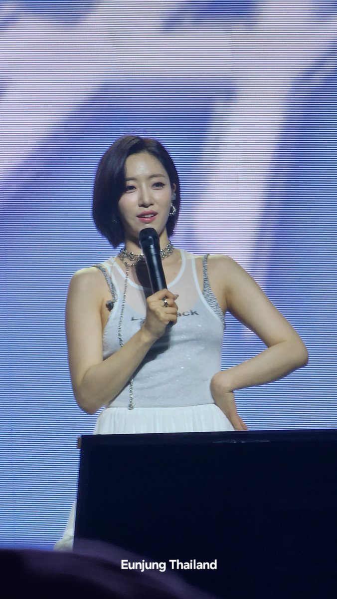 EunjungTHfan's tweet photo. Eunjung @taraeunjung1212 
At #YelloOConcert 
#T_ARA #티아라 https://t.co/DxRMF1O5E1
