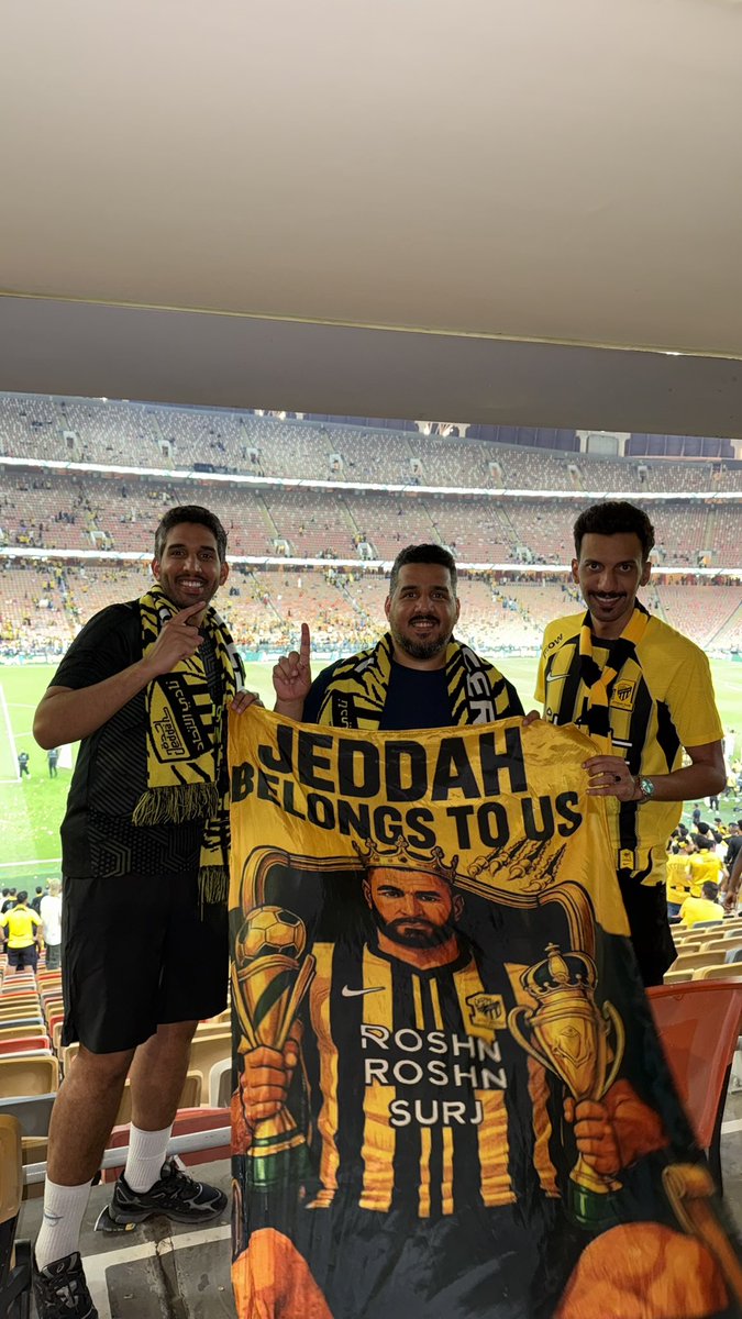 MotazAlhashmi's tweet photo. Jeddah belongs to us 💛🏆🏆 #الاتحاد https://t.co/yHA1S4IdKM