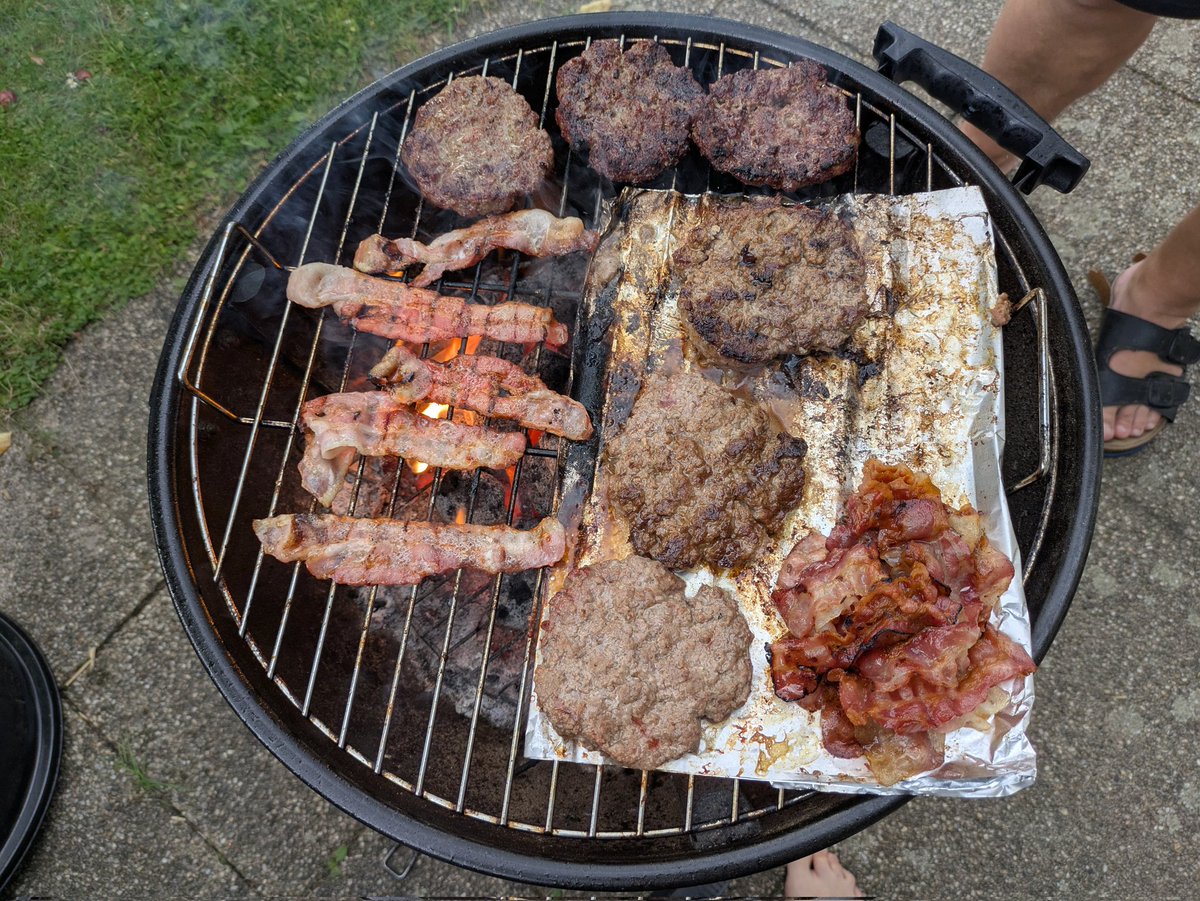 Burger Barbecue #ChemistsWhoCook