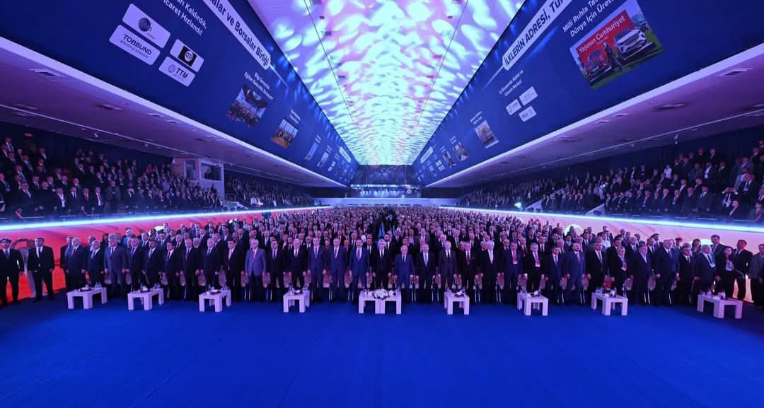 TOBB Başkanımız Sayın <a href="/RHisarciklioglu/">Rifat Hisarcıklıoğlu</a> öncülüğünde gerçekleştirilen TOBB 81. Genel Kurulu’na katılım sağladık. 81 ilimizin Oda ve Borsalarının katılımıyla düzenlenen Genel Kurulun, ülkemiz ve iş dünyamız için hayırlı ve uğurlu olmasını diliyorum.