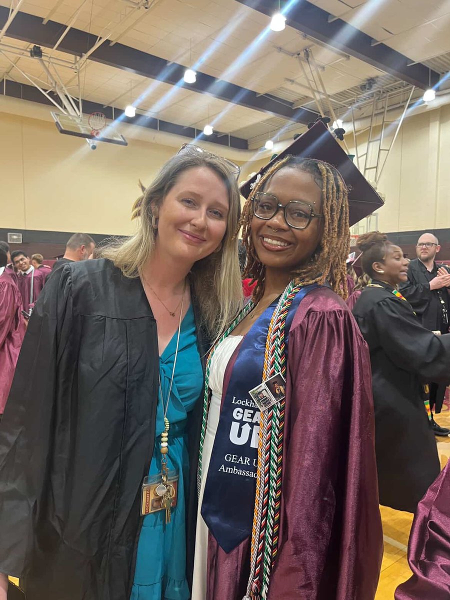 Blu DeVanon tweet media