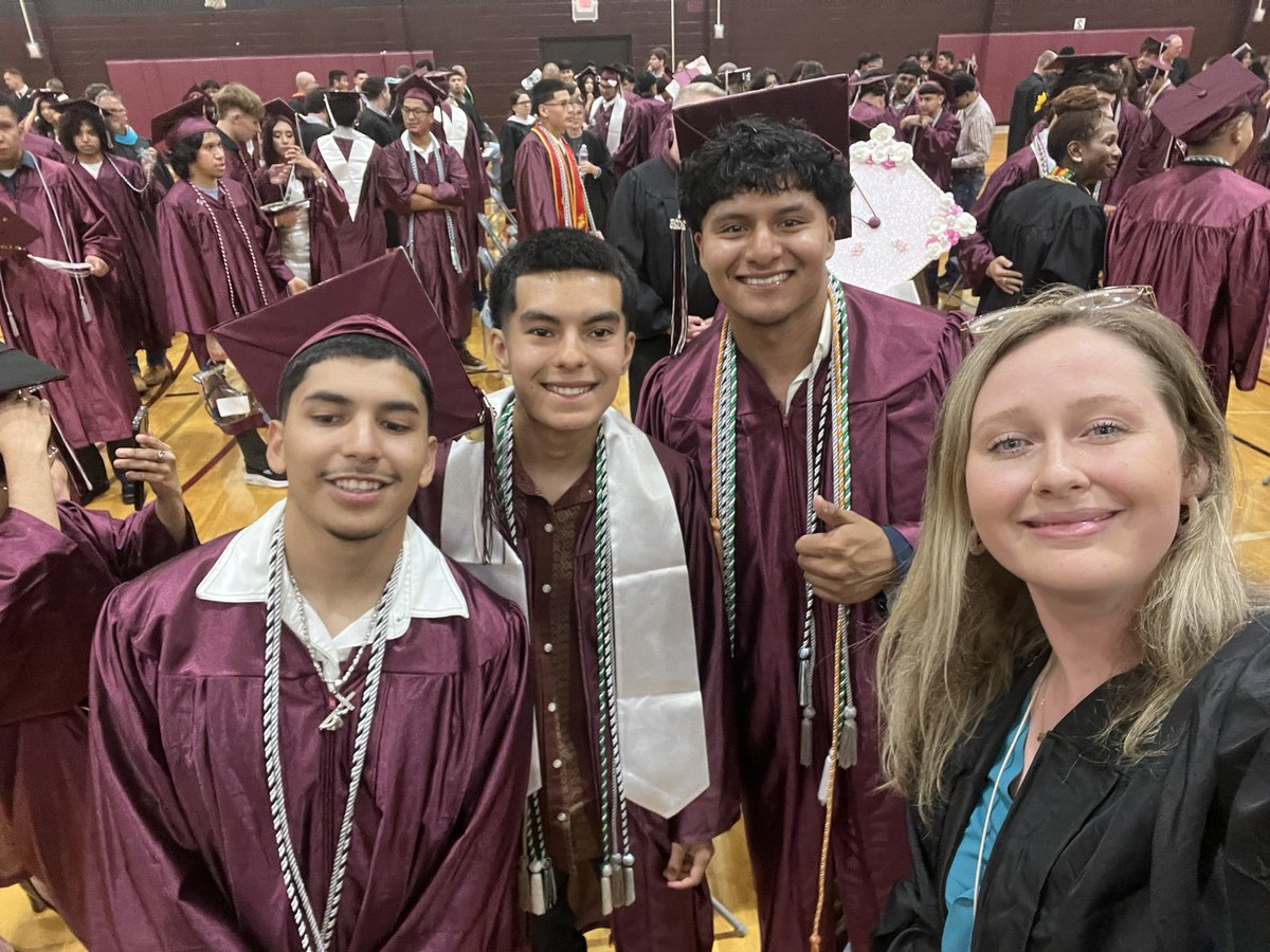 Blu DeVanon tweet media