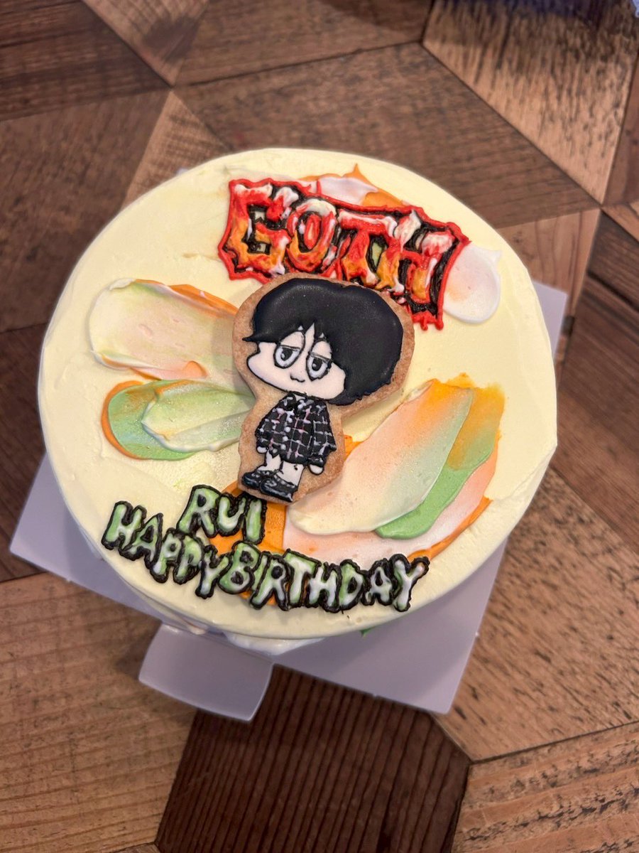 amichan_yu's tweet image. ケーキがめちゃめちゃかわちいの♡
今年はGOTH ver.だよー☺︎
はぴば🎂るい

#BMSG_RUI_18thBD
#HappyRUIDay2025