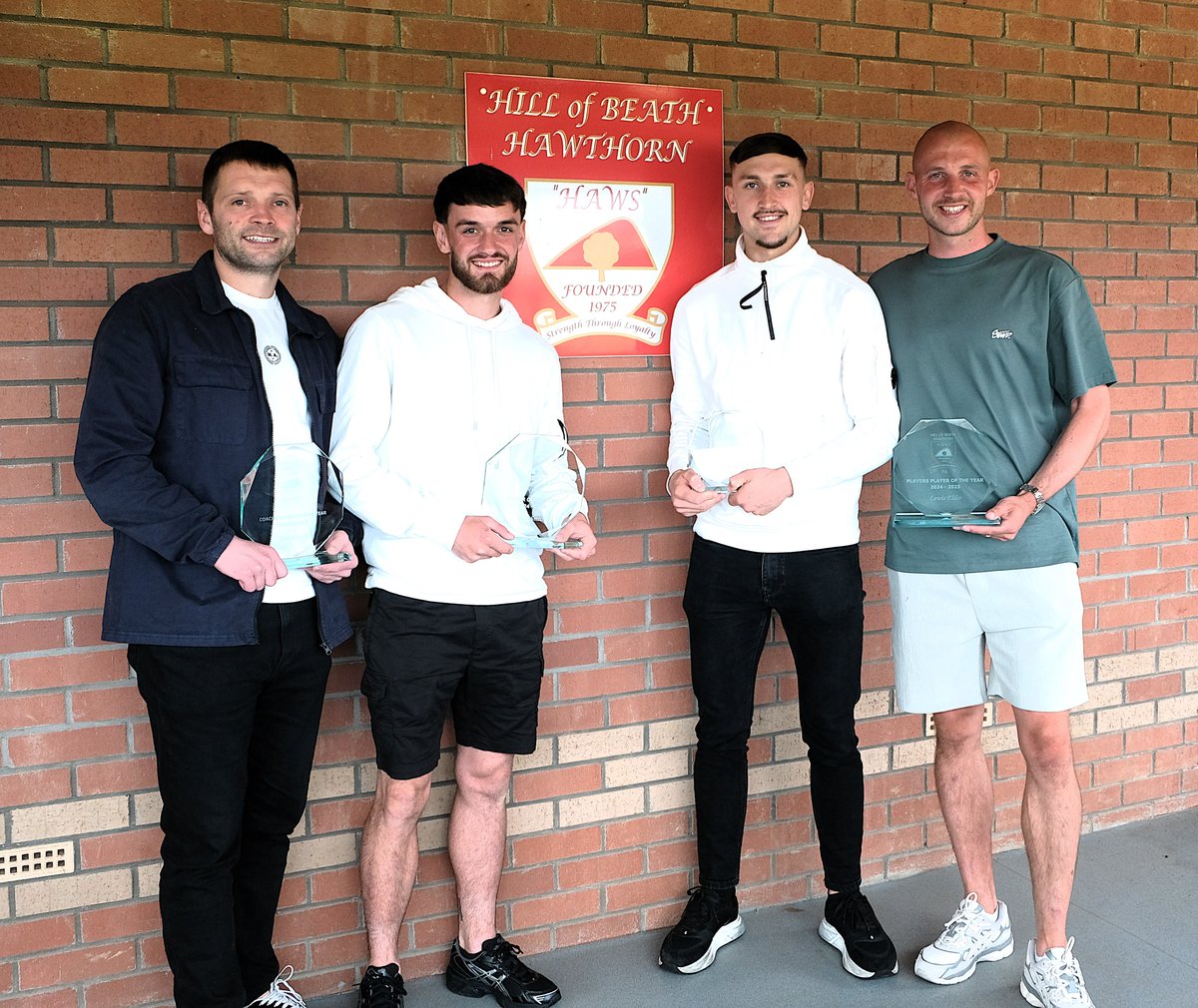 🏆END OF YEAR AWARDS

Our Winners......

🏆 Player of Year - John Smith
🏆 Coaches POTY - Stuart Love
🏆 Players POTY - Lewis Elder
🏆 Top goalscorer - Jordan Tosh 

Congratulations boys from everyone at the Club🤩👏👏👏

#StrenghtThroughLoyalty 🔴⚪️🔴