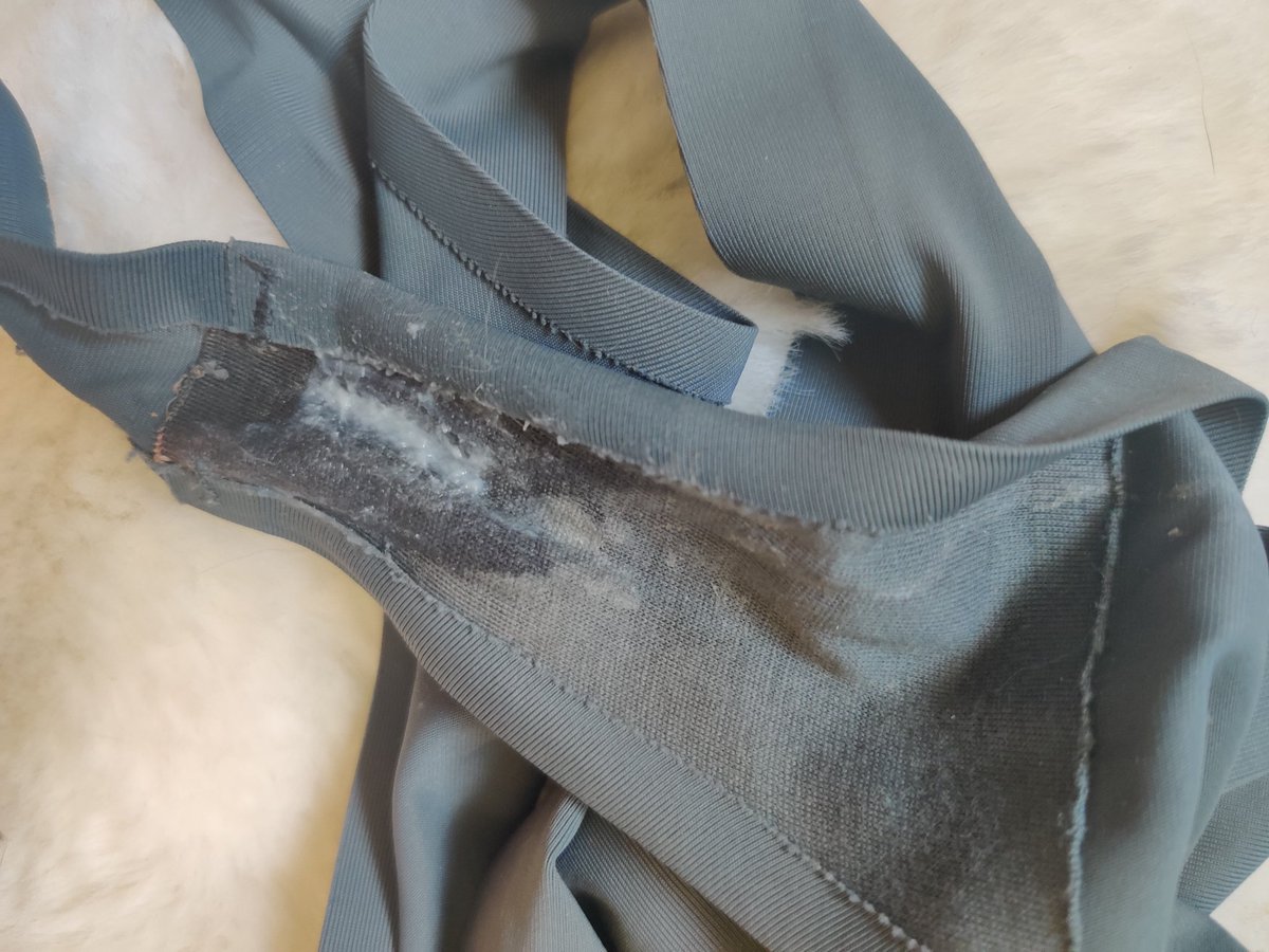 Will jemand sauber lecken? Kannst ihn direkt nach Hause bekommen. 😌

#fart #stinky #usedpanty #dirtypanty #femdom