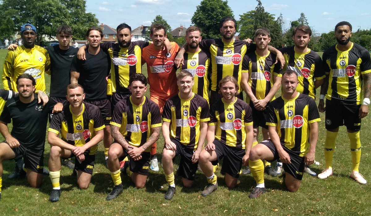 Tony Incenzo TV/Radio football reporter ๐ฎ๐น ๐ฎ๐ช (@tonyincenzo) on Twitter photo Result of my East Berkshire League match today:
Old Windsor 2 Britwell 2
Attendance 283 (my clicker count), excellent programme ยฃ2. Football grounds visited - 2,644
<a href="/EastBerkshireFL/">East Berkshire Football League</a> <a href="/NonLeagueCrowd/">Non League Crowds</a> <a href="/OldWindsorFC/">Old Windsor FC</a> <a href="/Britwell_FC/">Britwell FC</a> <a href="/BerksandBucksFA/">Berks & Bucks FA</a> <a href="/NonLeaguePaper/">The Non-League Paper</a> <a href="/stuartplant84/">Stuart Plant โญ โญ</a> Result of my East Berkshire League match today:
Old Windsor 2 Britwell 2
Attendance 283 (my clicker count), excellent programme ยฃ2. Football grounds visited - 2,644
<a href="/EastBerkshireFL/">East Berkshire Football League</a> <a href="/NonLeagueCrowd/">Non League Crowds</a> <a href="/OldWindsorFC/">Old Windsor FC</a> <a href="/Britwell_FC/">Britwell FC</a> <a href="/BerksandBucksFA/">Berks & Bucks FA</a> <a href="/NonLeaguePaper/">The Non-League Paper</a> <a href="/stuartplant84/">Stuart Plant โญ โญ</a>