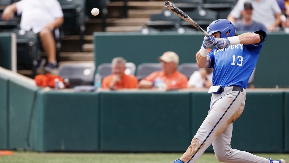 Following his first inning single, James McCoy has extended his hitting streak to eight games.

He’s also recorded a hit in 10 of his last 11 games.

📸: <a href="/UKAthletics/">Kentucky Athletics</a>