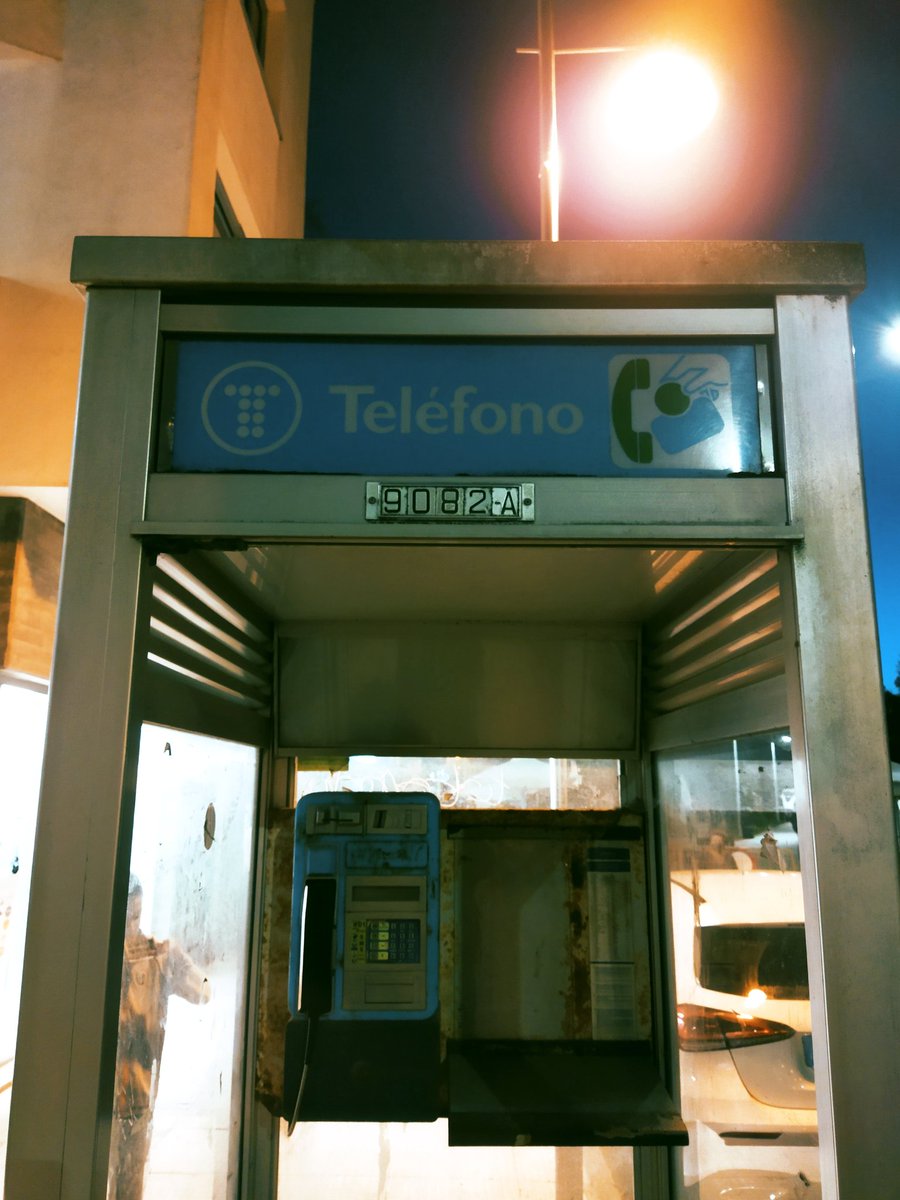 Archeology of monopolistic capitalism a couple of years ago on the Galician coast. I really don't miss these exploitative, overpriced, malfunctioning shit-cabins.