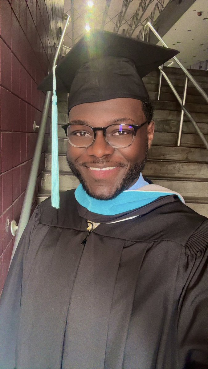3Deion_'s tweet image. Another commencement done🎓‼️ #educator