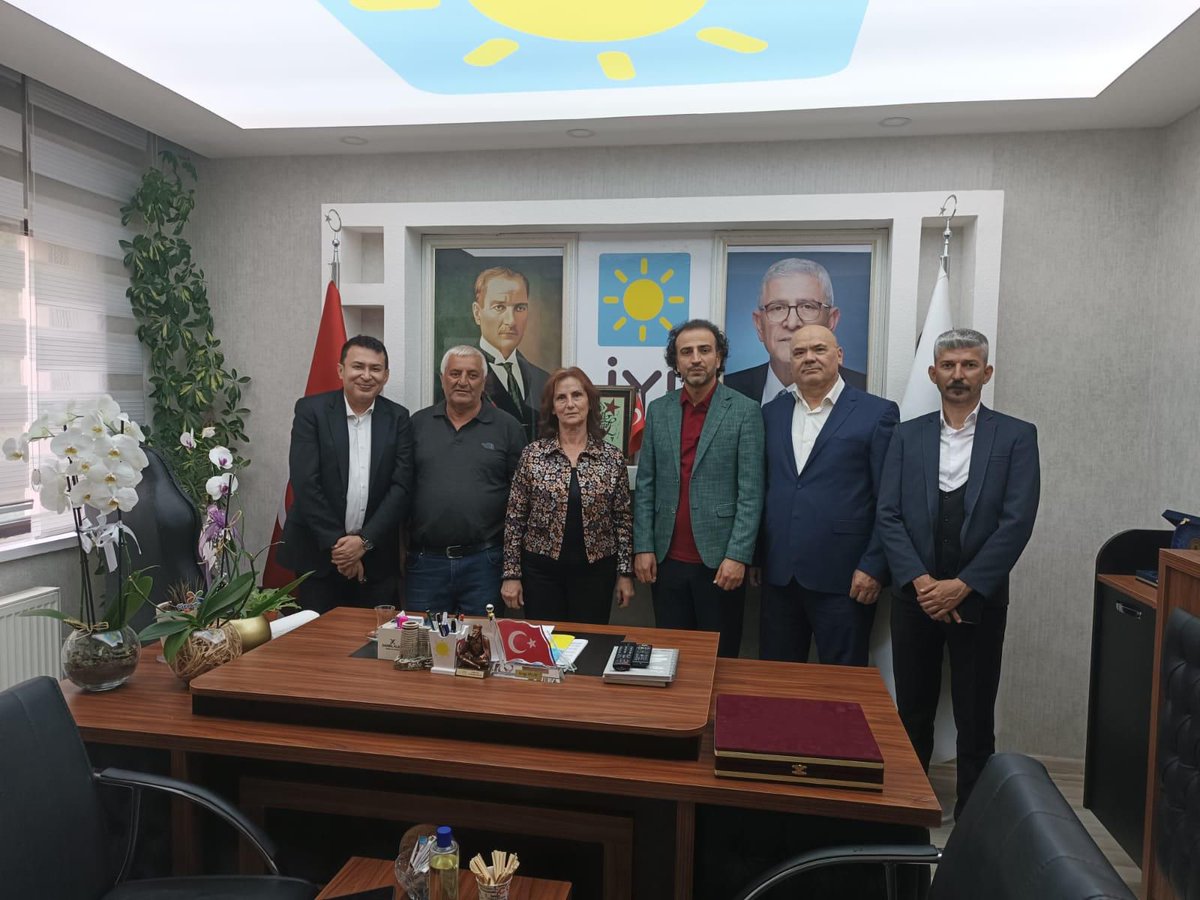 İYİ Parti Yenimahalle İlçe Başkanlığı (@iyipartiyenimah) on Twitter photo Yenimahalle İlçe Başkanlığımıza ziyarete gelen, Altındağ İlçe Başkanımız Sn. Sinan Okdemir ve Yönetimine, nazik ziyaretleri için teşekkür ederiz.
Hep birlikte daha İYİ' ye☀
<a href="/MDervisogluTR/">Müsavat Dervişoğlu</a>
<a href="/YenerYILDIRIM06/">Dr. Yener YILDIRIM</a>
<a href="/SevgiYALAV06/">Sevgi YALAV</a> Yenimahalle İlçe Başkanlığımıza ziyarete gelen, Altındağ İlçe Başkanımız Sn. Sinan Okdemir ve Yönetimine, nazik ziyaretleri için teşekkür ederiz.
Hep birlikte daha İYİ' ye☀
<a href="/MDervisogluTR/">Müsavat Dervişoğlu</a>
<a href="/YenerYILDIRIM06/">Dr. Yener YILDIRIM</a>
<a href="/SevgiYALAV06/">Sevgi YALAV</a>