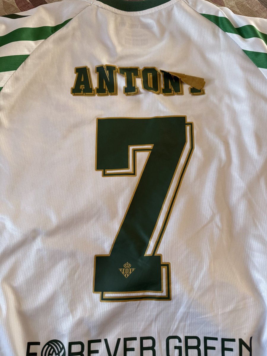 Juan. (@jsan1907_) on Twitter photo 1 solo uso y 1 solo lavado. Una camiseta de 100€.
Después se llevan las manos a la cabeza cuando la gente va con camisetas falsas por 30€ (que duran el triple que las originales).
Vergüenza, <a href="/RealBetis/">Real Betis Balompié 🌴💚</a> <a href="/hummelspain/">hummel ES-PT</a>. 1 solo uso y 1 solo lavado. Una camiseta de 100€.
Después se llevan las manos a la cabeza cuando la gente va con camisetas falsas por 30€ (que duran el triple que las originales).
Vergüenza, <a href="/RealBetis/">Real Betis Balompié 🌴💚</a> <a href="/hummelspain/">hummel ES-PT</a>.