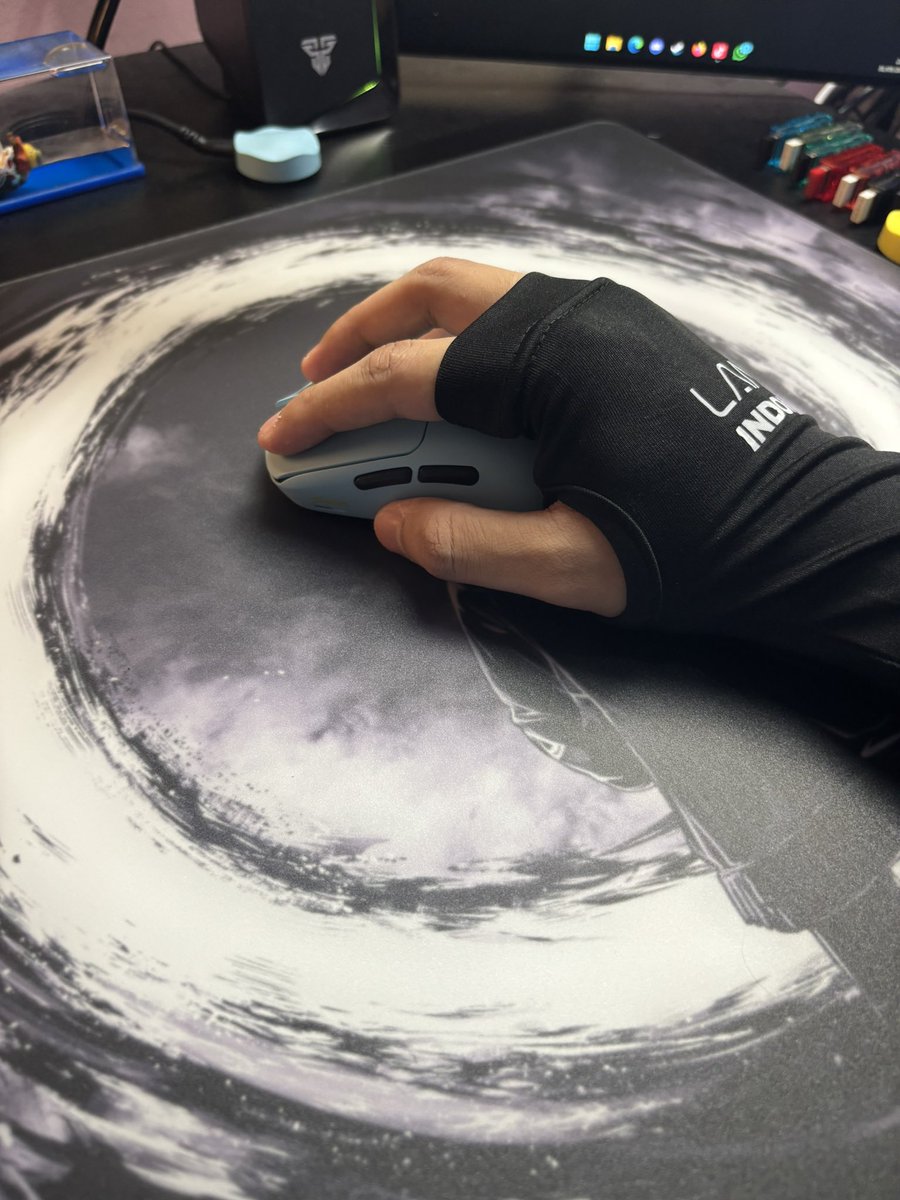 Gunaanz's tweet photo. Goated Pad! Like it! Paired with Scyrox V6 https://t.co/9a2jb0Gpi8