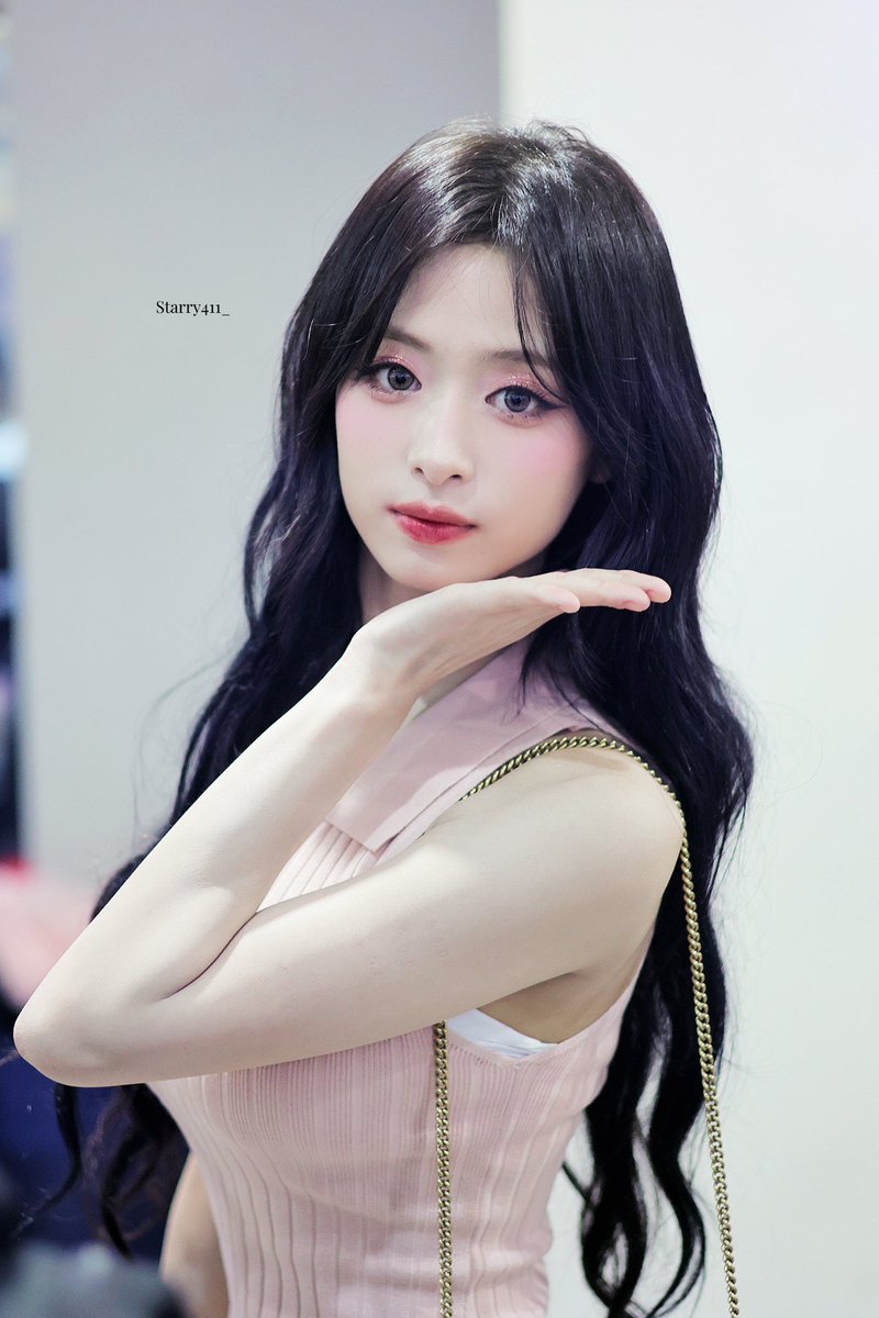 Starry411_'s tweet photo. 250531 SGN  

#AHYEON #아현
#BABYMONSTER #베이비몬스터 https://t.co/GlnS6R0RLI