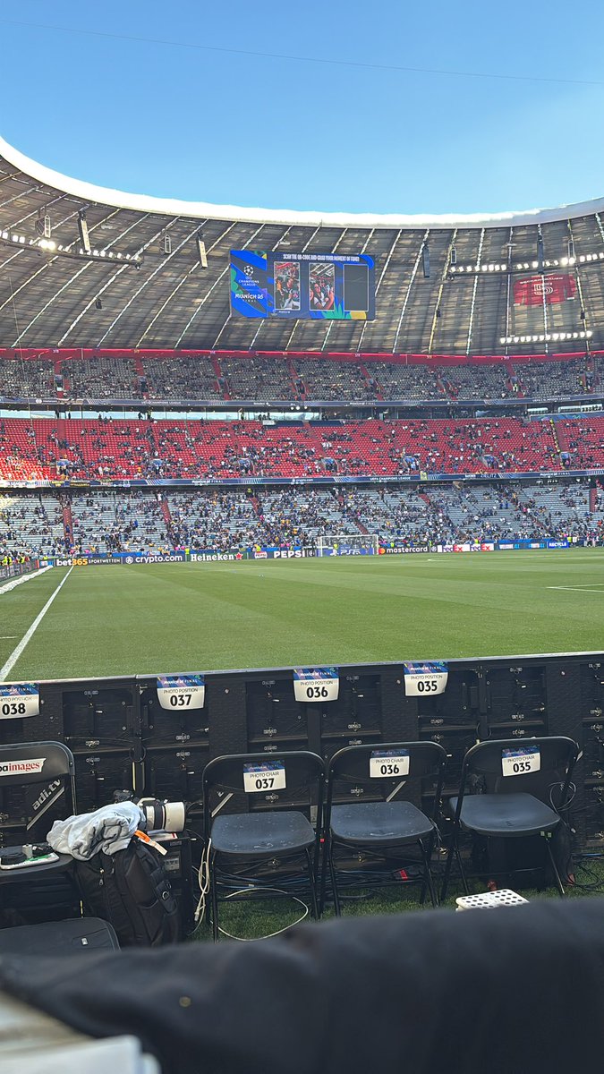 Anto_SectPictav's tweet photo. En place pour le match d’une vie 🔥🔴🔵 https://t.co/EalM6hYmiU