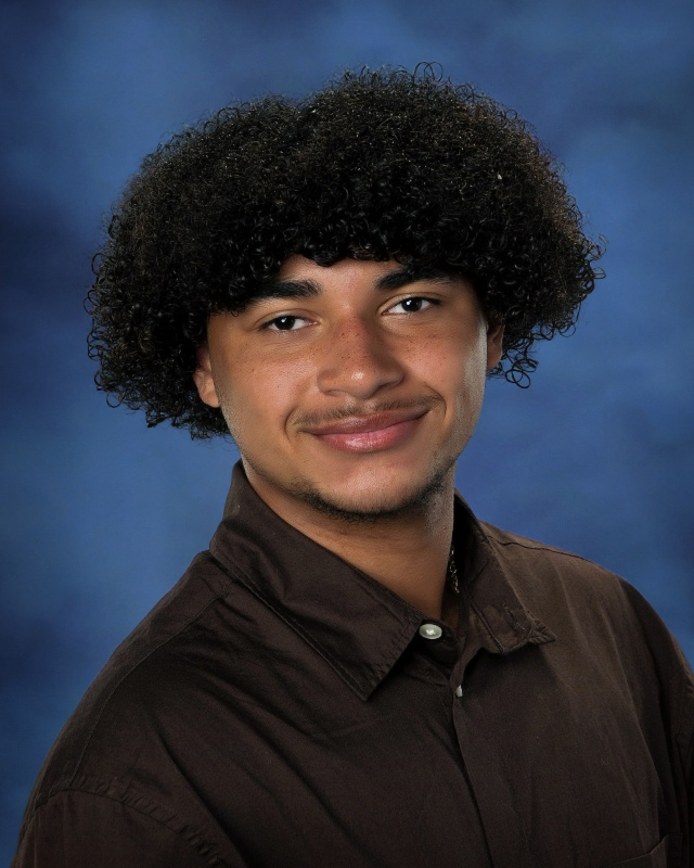 Royal Oak High School senior recognized by Metro Detroit Youth Club trib.al/GNRXtuE