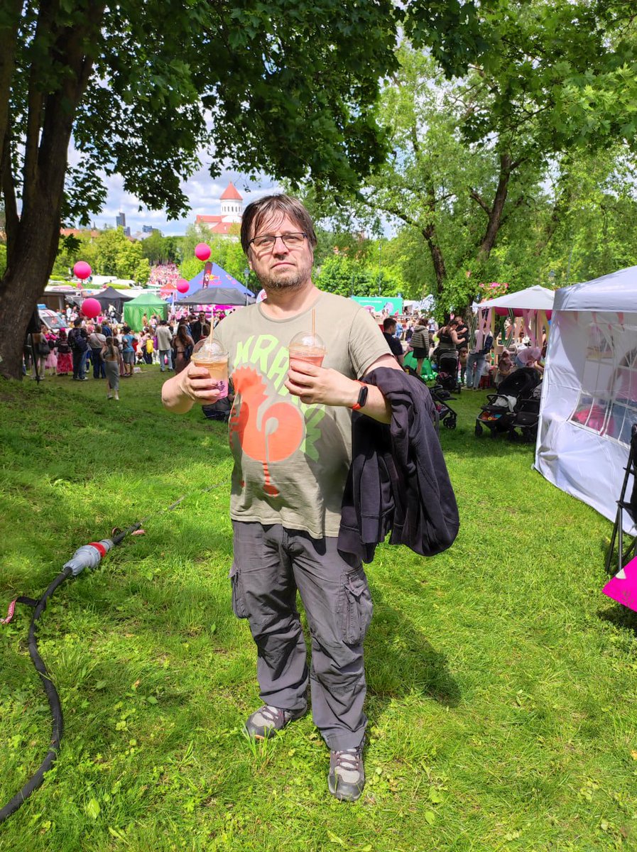 schors's tweet photo. #PinkSoupFest #šaltibarščiai #vilnius https://t.co/XuWb7GOedE