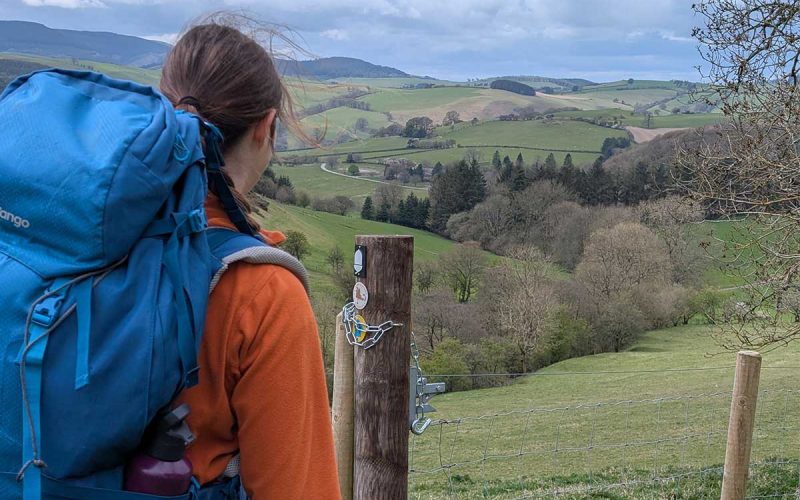 Discover 870 miles of breathtaking scenery on the Wales Coast Path and National Trails! 🏞️🥾Explore ancient pathways, historic sites, and stunning landscapes!🏴󠁧󠁢󠁷󠁬󠁳󠁿 britishtraveljournal.com/discover-the-w… #WalesCoastPath #NationalTrails #WalkingWales  #ExploreWales #OffasDyke #GlyndwrsWay