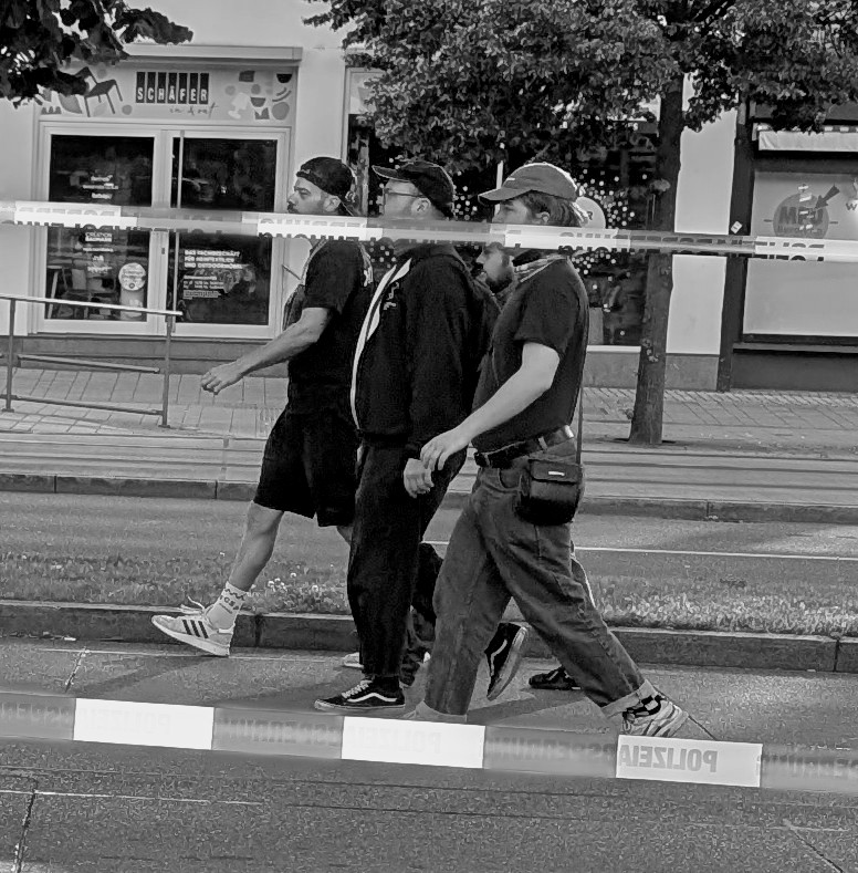 "Einsam gegen die #AfD"
🤣😂😅
Das ist wohl der treffendste Ausdruck des heutigen linksextremen Protests gegen unseren #landesparteitag bw. Viel war da nicht los!