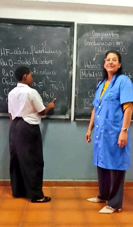 Culmina la jornada del monitor dando muestra de una excelente presentación por parte de estos y de que el futuro de la educación en Guinea Ecuatorial está asegurada. Esta labor impulsada y desarrollada por la brigada cubana es de gran impacto en los estudiantes. #CubaCoopera