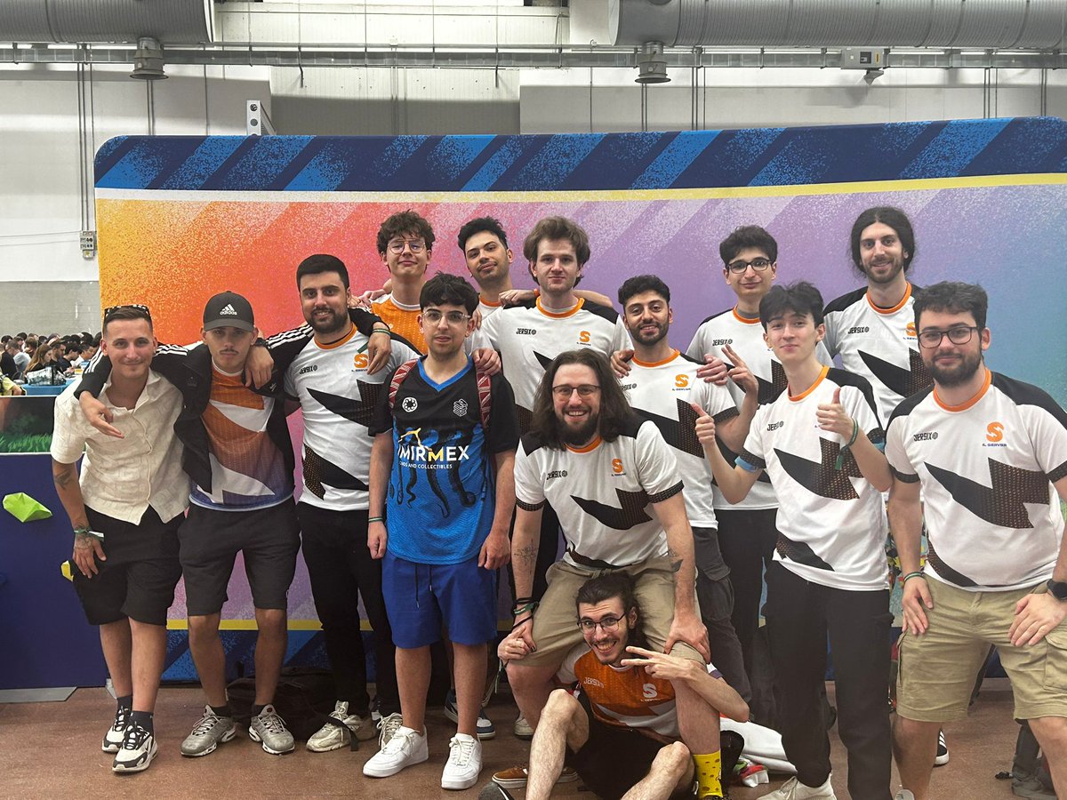 Some of our players in this pic!

Congrats to the ones who made it to Day2

8-0
<a href="/peppemusicco/">Peppe</a> 

7-1
<a href="/Ssteccaa/">Ste</a> 

6-2
<a href="/cereevgc/">🍒🫐</a> 
<a href="/GeniusVGC/">Genius</a> 
<a href="/Wilfire70/">Kevin Salvetto</a> 
<a href="/FedeCampoVGC/">Federico Camporesi</a>