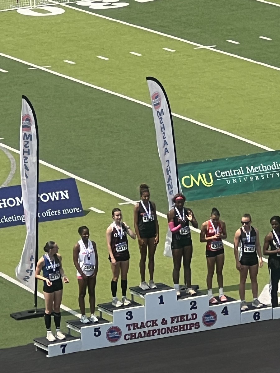 Bailey Hensgens medals 3/3 winning Gold in the triple jump with a mark of 11.79m. Congratulations on a great season!!! ❤️💛