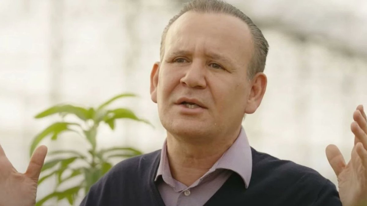 Alanya'nın tanınan ismi Mustafa Ezici cezaevine girdi: Kızı sosyal medyadan adalet çağrısı yaptı
yenialanya.com/haber/25141471…