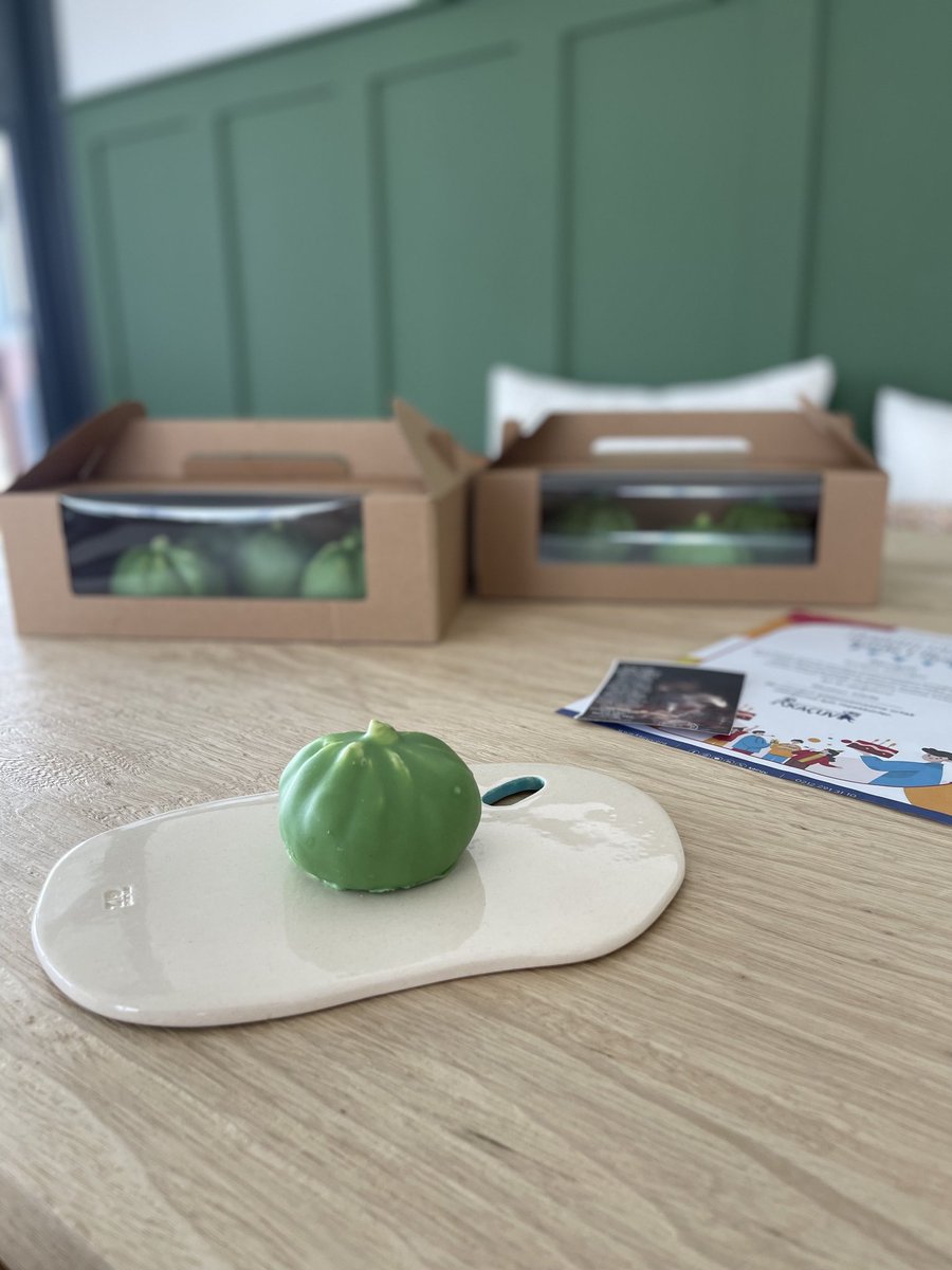 TIᘔIᗩᑎᗩ tweet media