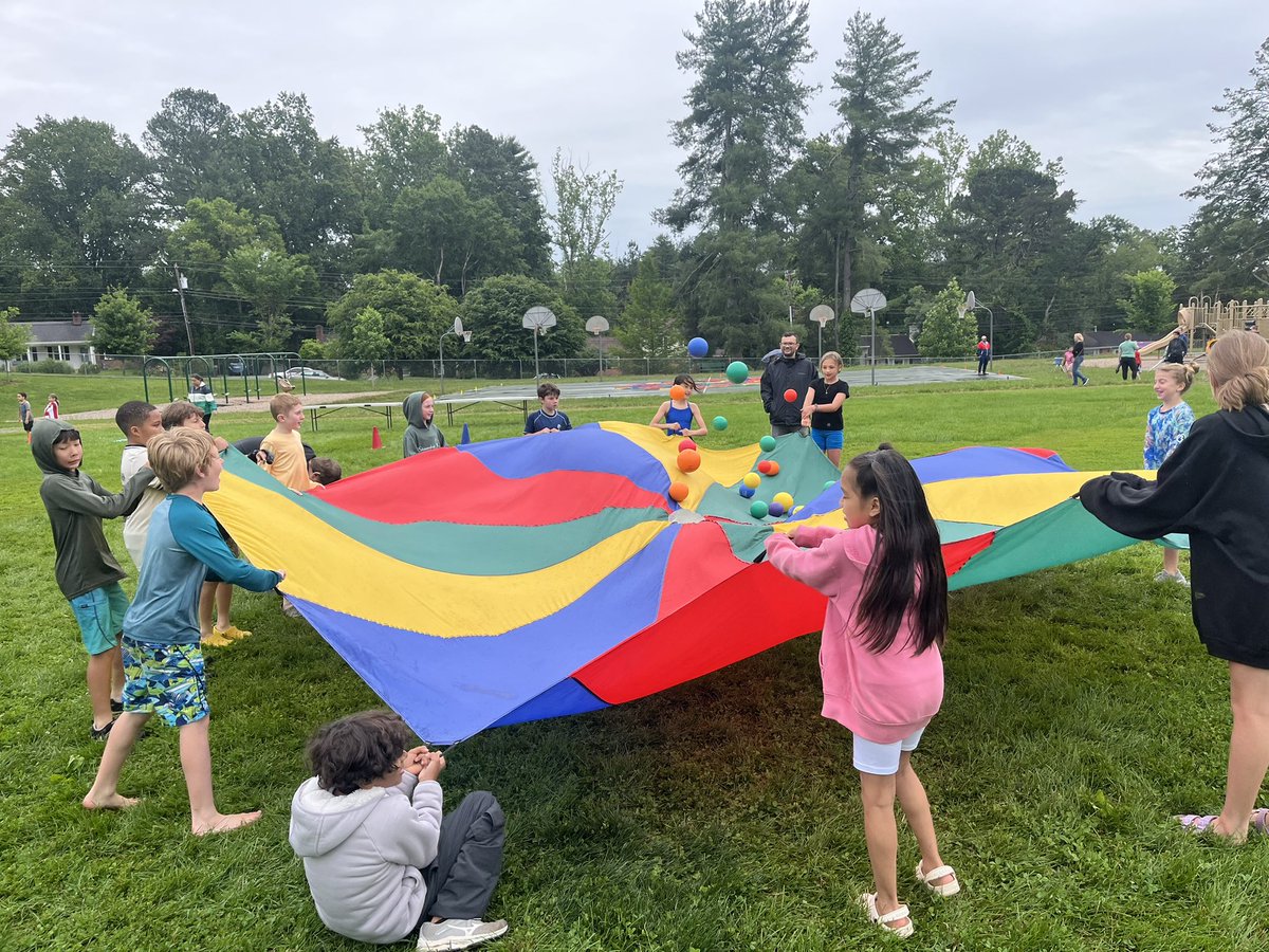 We closed out our 24-25 school year yesterday! We filled the week with joy, celebration, and laughter! Thanks for a fantastic year, Reading Stars! Enjoy your summer! 🐸 ⭐️