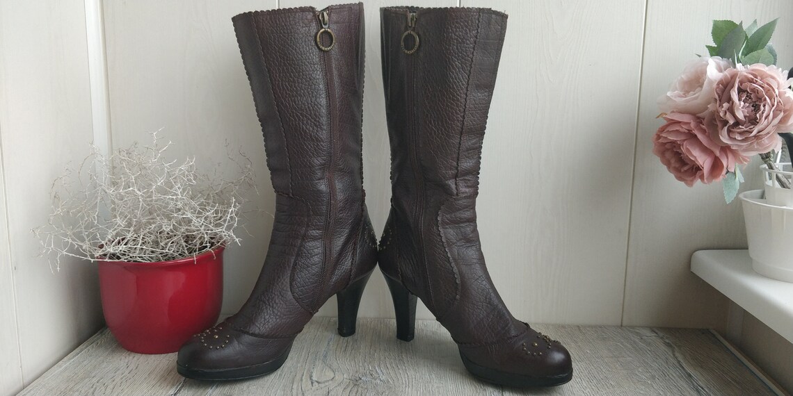 IGOR2691's tweet photo. PEPE CASTELL #Spanish #Women's #Leather #Boots with #Rivets. #High Heel. #Vintage #Real #Leather #Shoes. #ETSYshop #clothing #fashion, #vintageetsy #clothes #VintageFashion https://t.co/r7RK7Yp2g6 https://t.co/4galtQVM2W
