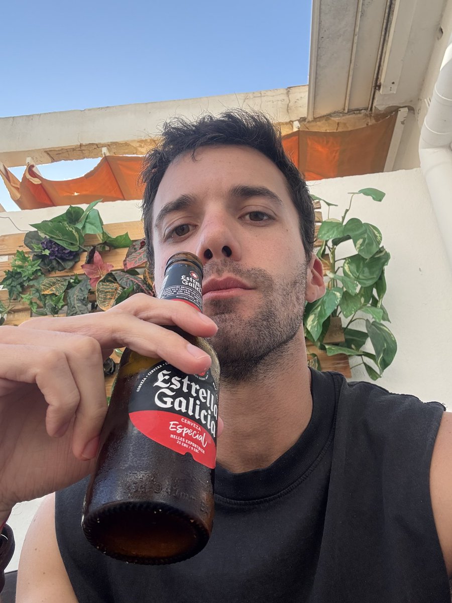 Emimarcos's tweet photo. Quiero esta terracita en Mallorca en mi vida https://t.co/Rm7ibvWvtt