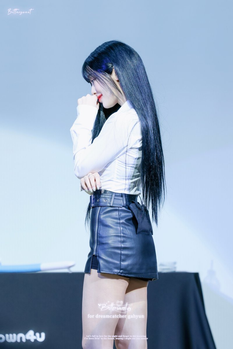 𝟮𝟰𝟬𝟳𝟭𝟯 𝗞𝘁𝗼𝘄𝗻𝟰𝗨 𝗙𝗮𝗻𝘀𝗶𝗴𝗻 𝗘𝘃𝗲𝗻𝘁 

𝗱𝗶𝗲 𝘄𝗶𝘁𝗵 𝗮 𝘀𝗺𝗶𝗹𝗲🤍

#드림캐쳐 #Dreamcatcher 
#가현 #Gahyun 
<a href="/hf_dreamcatcher/">드림캐쳐 Dreamcatcher</a>